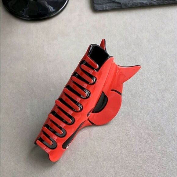 Red Devil Horned Ghost Face Acrylic Hair Clip - Picture 3 of 8